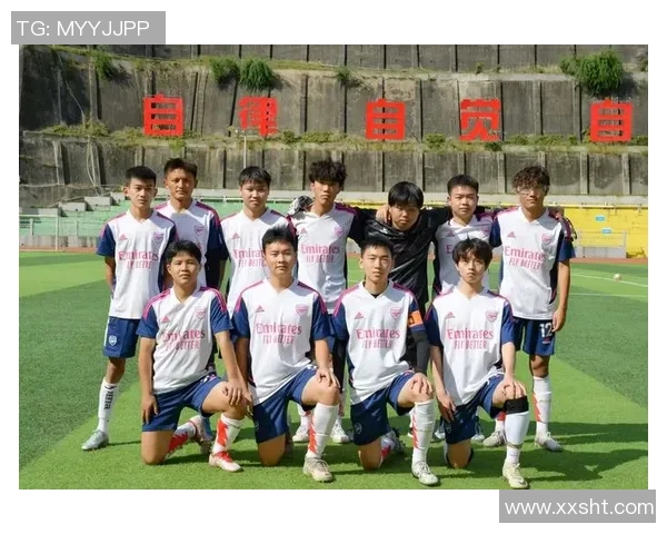 足球明星人物关系全景图揭示球场背后的友谊与竞争故事