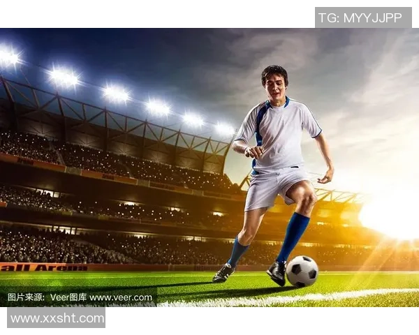 足球明星滑行动作精彩瞬间全景展示与分析 足球明星滑行动作精彩瞬间全景展示与分析